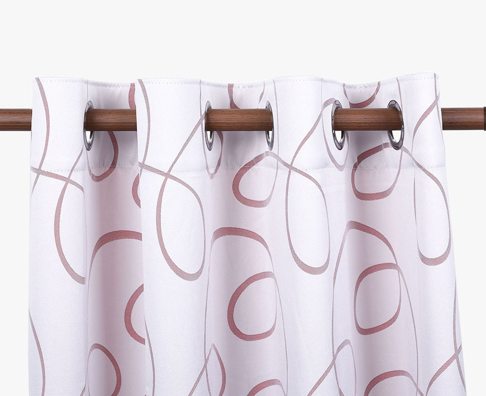 Curtain design returns to simplicity from prosperity